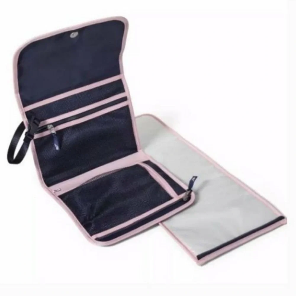 Vineyard Vines changing pad station